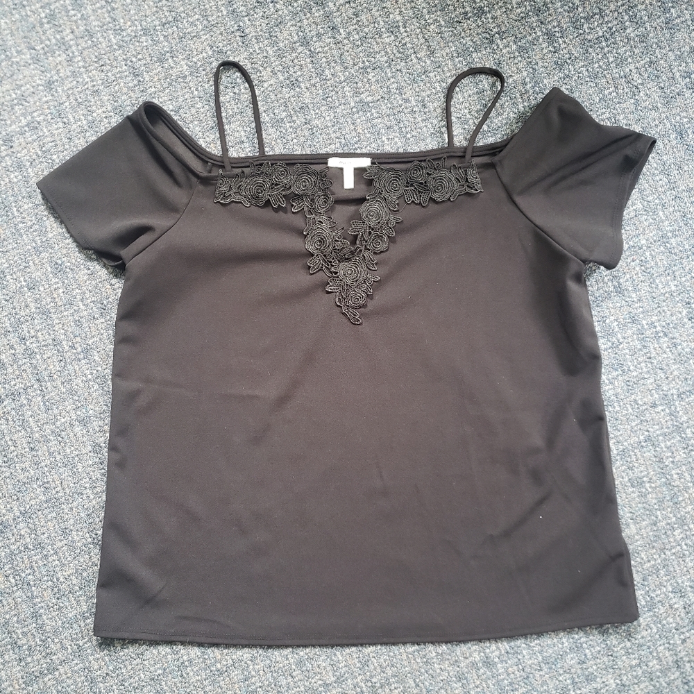 Embroided Off-shoulder Blouse